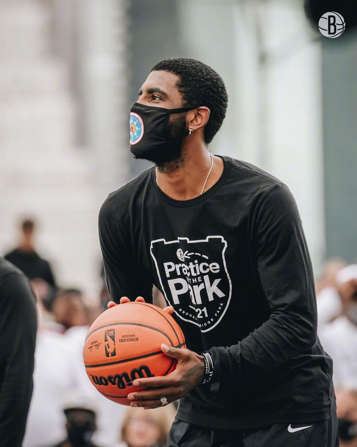 范德法特：C罗训练中总是特别专注，我连他的5%都做不到（范德法特：C罗训练专注度极高，我自认连他的5%都不及）