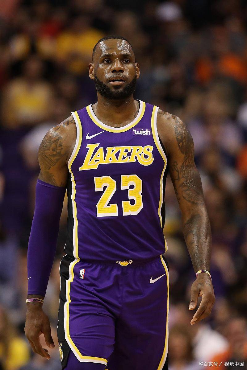 埃贝尔：不理解关于诺伊尔的争论，本赛季他一直是我们的支柱（埃贝尔：对诺伊尔的争议难以理解，本季他始终是球队支柱）