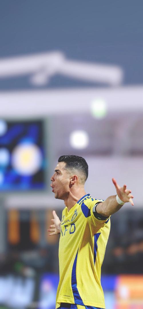 CBA俱乐部杯，山东男篮半场55-50领先青岛男篮，山东队半场打出12人轮换（CBA俱乐部杯：山东男篮半场55-50领先青岛，上半场祭出12人轮换）