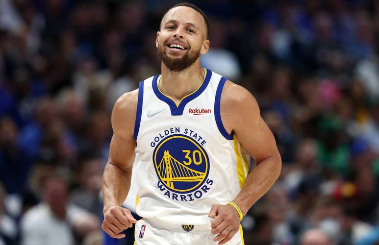 ATP总决赛第2日综述：弗里茨横扫穆塞蒂，辛纳室内硬地27连胜（ATP年终总决赛第2比赛日战报：弗里茨轻取穆塞蒂，辛纳室内硬地连胜刷新至27场）