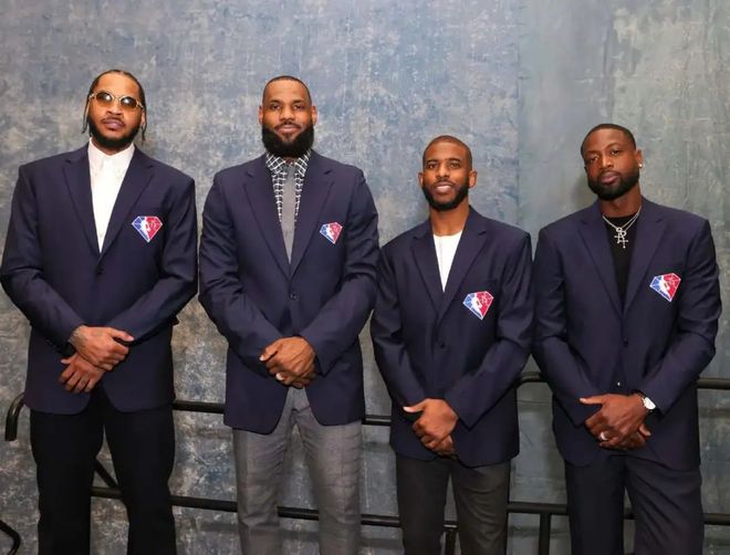 马克西在篮球场上展现出了非凡的才华，连续95场比赛得分超过20分（马克西火力全开，连续95场比赛得分20+）