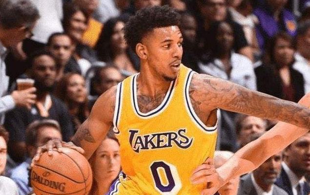 前裁判：布鲁日球员确实对什琴斯尼犯规了，但后者也存在失误（前裁判：布鲁日球员犯规属实，什琴斯尼亦有失误）