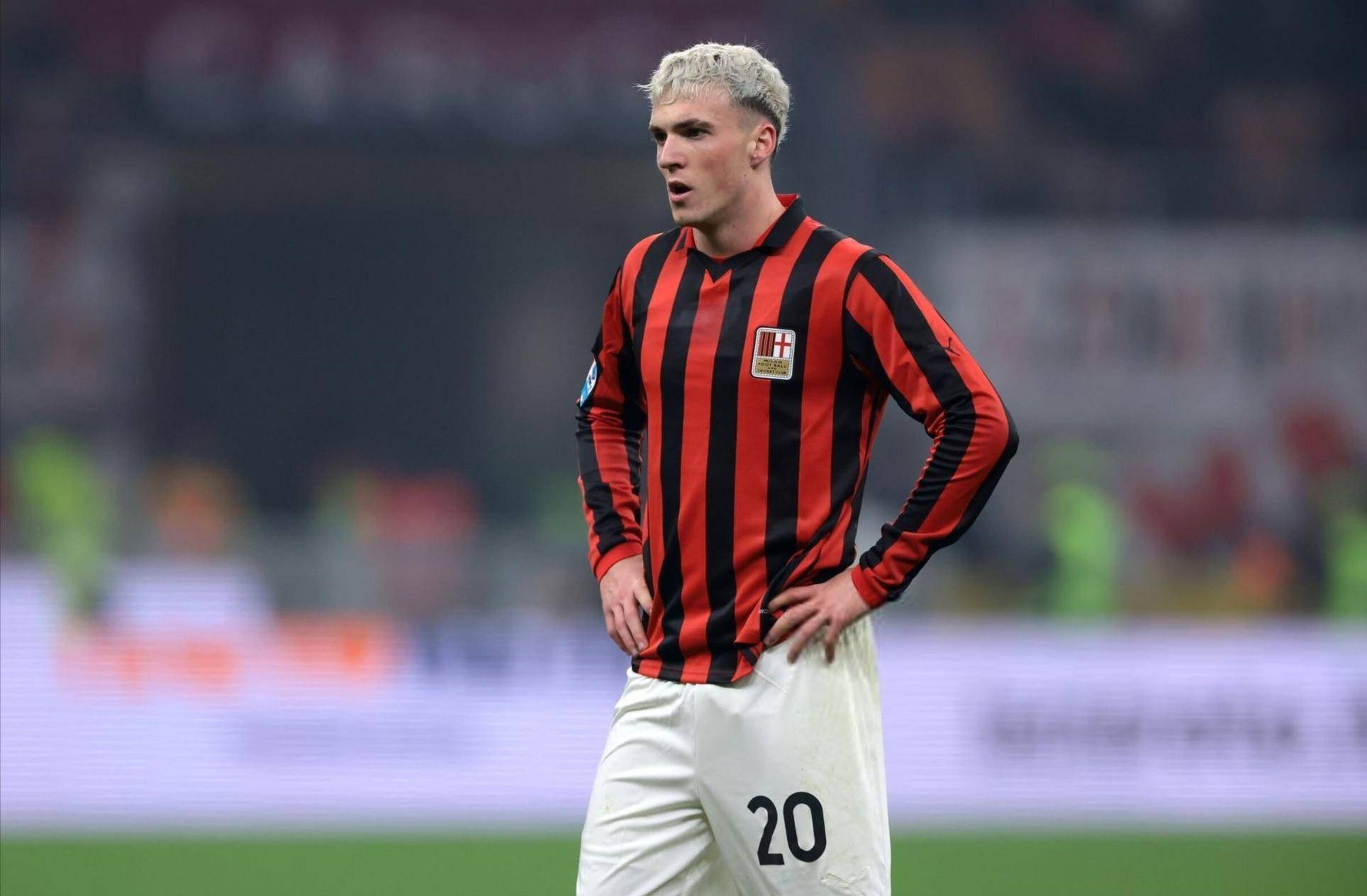 裁判负责人：米兰vs帕尔马的点球判罚正确，这很明显是点球（裁判主管：米兰战帕尔马点球判罚无误，明显应判点球）