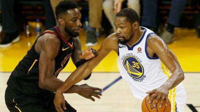 这是不是上海海港夺冠难度最大的一次？3分钟复盘夺冠之路（上海海港史上最难一次夺冠？3分钟速览登顶之路）