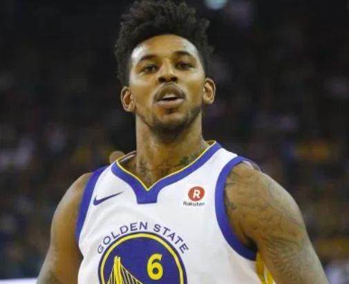 记者：姆伯莫和阿马德可以出战曼联主场对阵伯恩茅斯的比赛（记者：姆伯莫与阿马德均可出战曼联主场迎战伯恩茅斯一役）