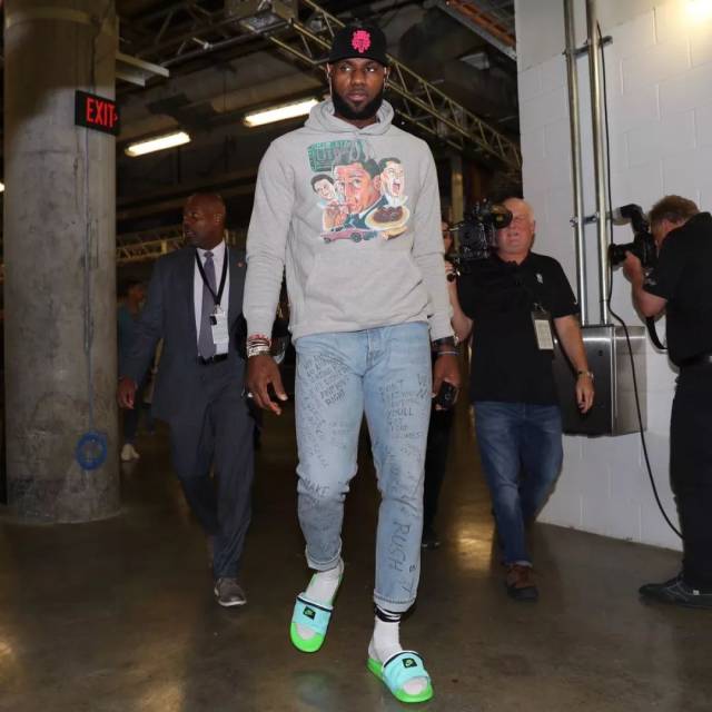 U21联赛综述：英博2-1绝杀浙江，下轮取胜即可提前一轮夺冠（U21联赛快报：英博2-1读秒击退浙江，下轮若胜将提前一轮封王）