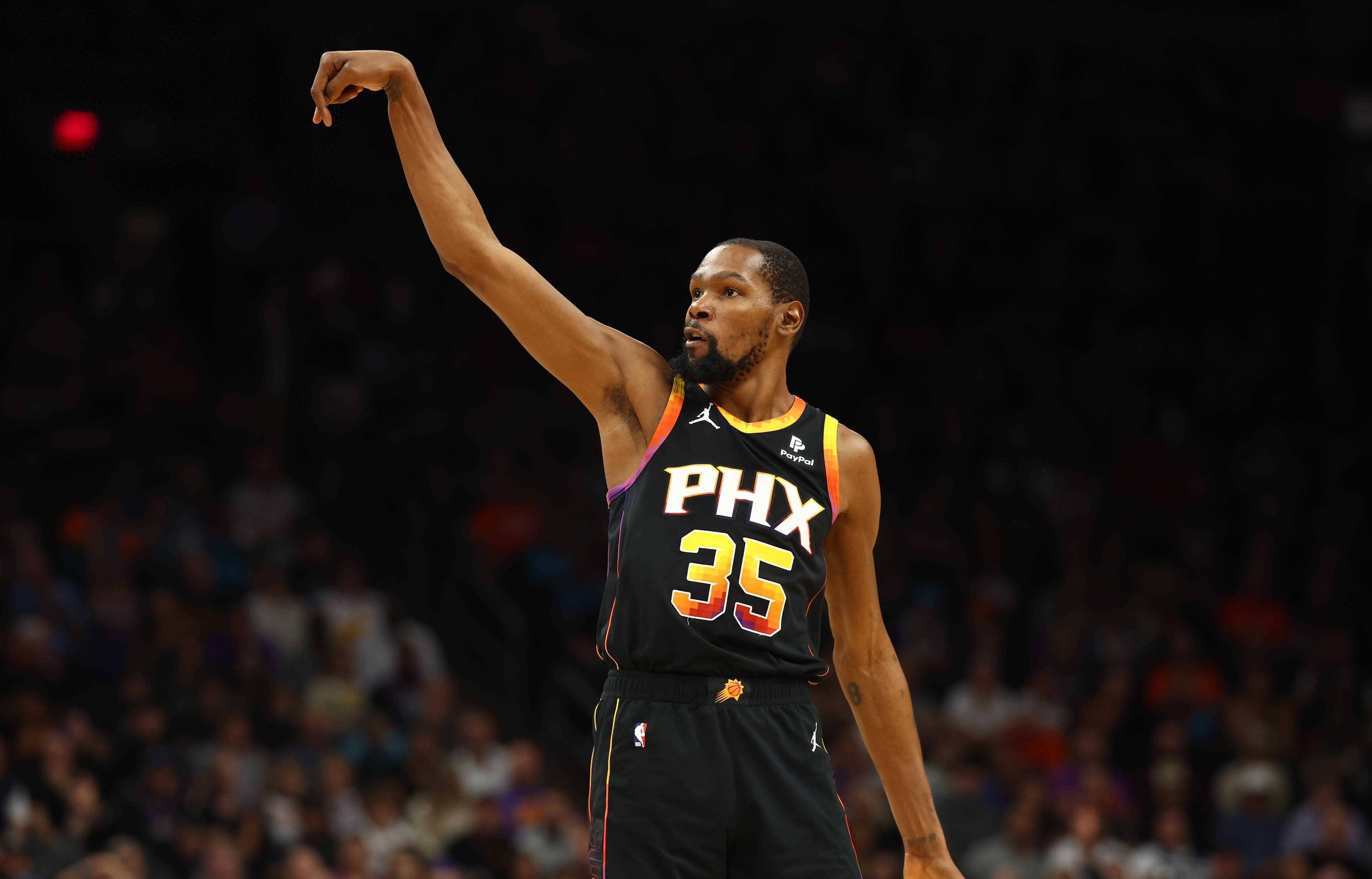 理疗师：DV9的伤和丁丁、卢卡库类似，可能需要3到5个月恢复（理疗师称DV9伤势与德布劳内、卢卡库相似，预计康复期为3至5个月）