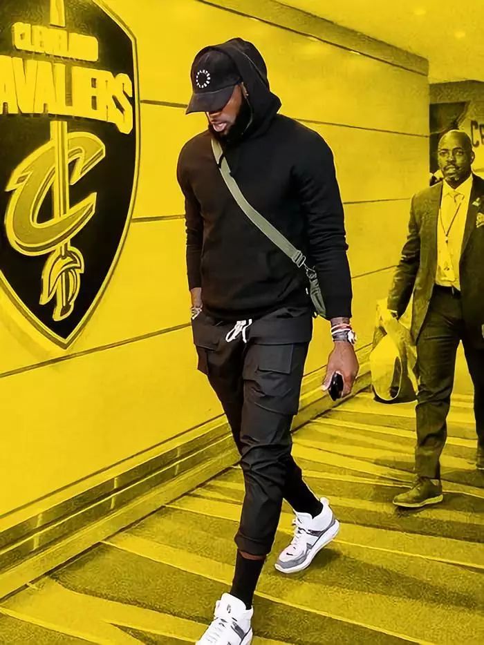 法足协主席：看到有人拍姆巴佩行李标签，这种骚扰实在太夸张（法足协主席斥偷拍姆巴佩行李牌：这种骚扰太过分）